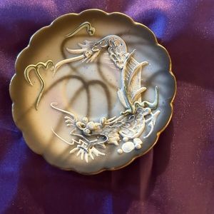 VTG Beautiful Bas Relief Ceramic Dish. Made in Japan.